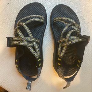 Chacos!